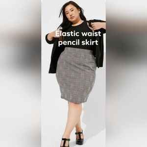 TORRID NWT pencil skirt